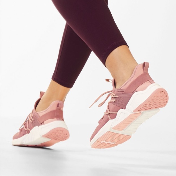 Fabletics Mariner Performance Sneaker in orchid smoke - Picture 2 of 7